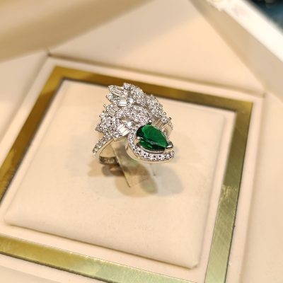 انگشتر نقره زنانه نگین سبز- کدr1338