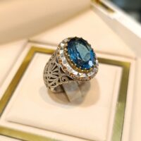 انگشتر نقره دستساز مردانه نگین توپاز آبی لندن مخراج یاقوت زرد- کدR1370